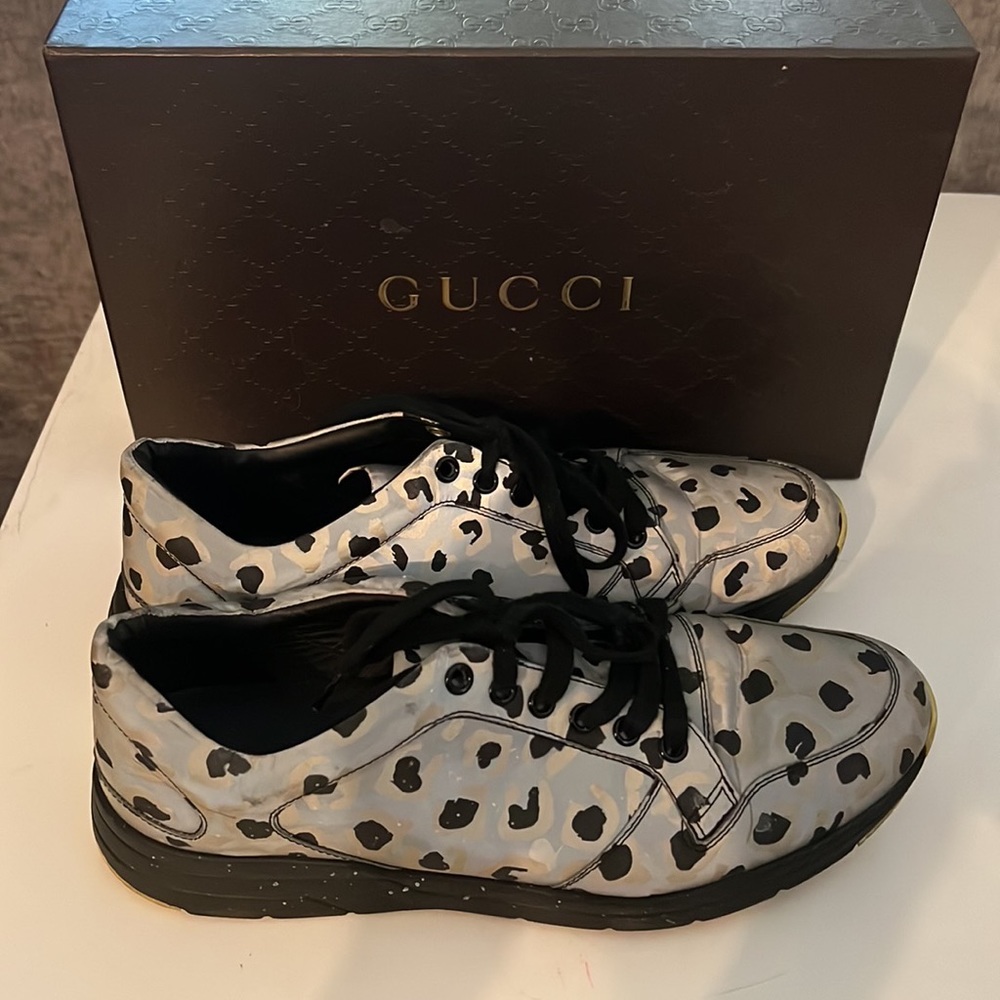 Gucci
Men's Reflex Leopard Print Gray Fabric Running Sneakers